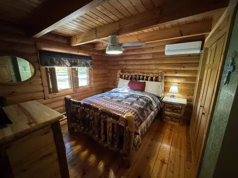 Bedroom - 4116 Dutcher, Gladwin, MI 48624 photo 1 of 8