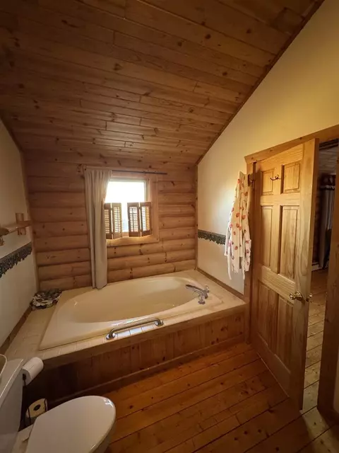 Bath - 4116 Dutcher, Gladwin, MI 48624 photo 4 of 7
