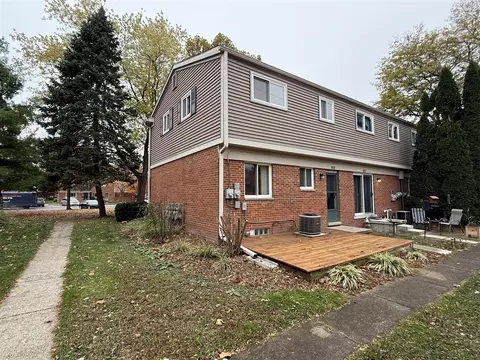3393 Williamsburg, Ann Arbor, MI 48108
