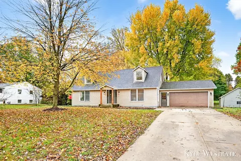 335 Thomas, Allegan, MI 49010