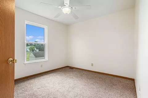 Bedroom - 32 E Pointe, Coldwater, MI 49036 photo 3 of 5