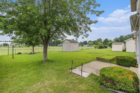 Exterior - 32 E Pointe, Coldwater, MI 49036 photo 2 of 3
