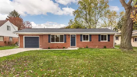 730 N Main, Chelsea, MI 48118