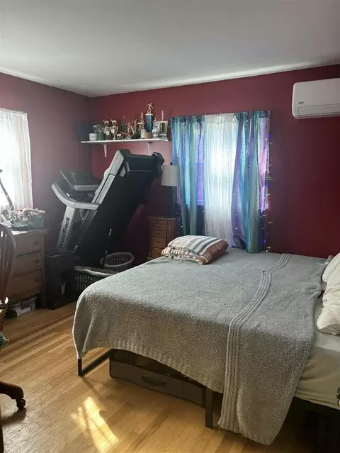 Bedroom - 287 W Butler, Bad Axe, MI 48413 photo 4 of 7