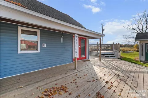 Exterior - 7658 Jackson, Saranac, MI 48881 photo 6 of 12