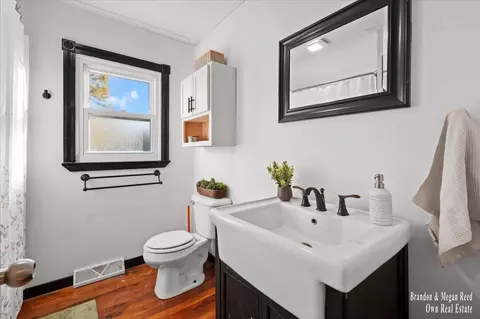 Bath - 7658 Jackson, Saranac, MI 48881 photo 2 of 4