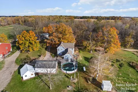 View/Area - 7658 Jackson, Saranac, MI 48881 photo 7 of 10