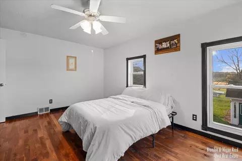Bedroom - 7658 Jackson, Saranac, MI 48881 photo 2 of 5