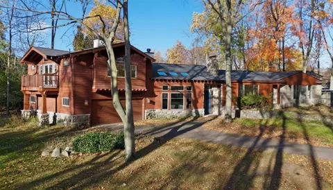 28190 Wildwood, Farmington Hills, MI 48336