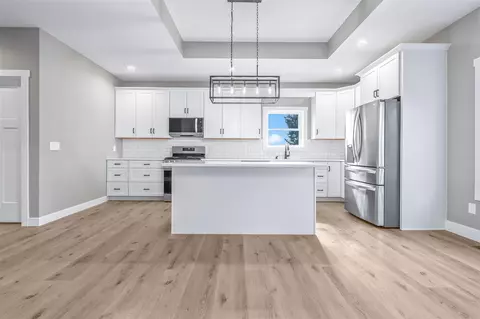 Kitchen - 7 Arrowhead, Coldwater, MI 49036 photo 1 of 3