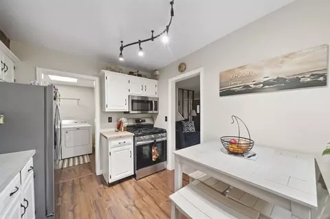 Kitchen - 3677 Best, Jackson, MI 49203 photo 2 of 2