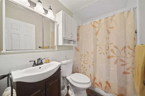 Bath - 3677 Best, Jackson, MI 49203 photo 1 of 2