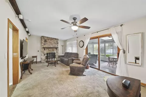 Living - 3677 Best, Jackson, MI 49203 photo 2 of 4