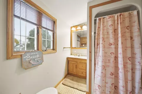Bath - 3677 Best, Jackson, MI 49203 photo 2 of 2