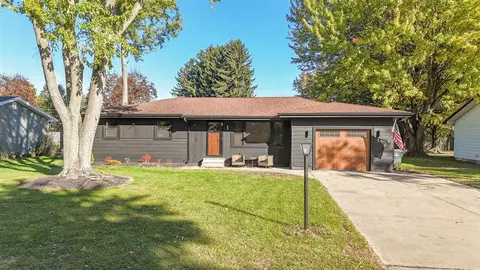 1757 N Sierra, Stevensville, MI 49127