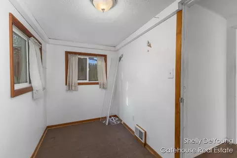 749 Moulton, Belding, MI 48809 photo 11