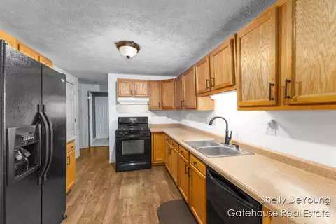 749 Moulton, Belding, MI 48809 photo 6