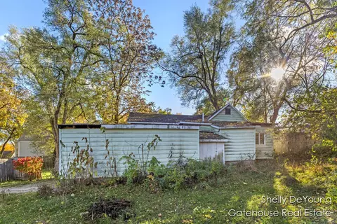 749 Moulton, Belding, MI 48809 photo 14