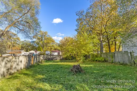 749 Moulton, Belding, MI 48809 photo 17