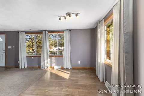749 Moulton, Belding, MI 48809 photo 8