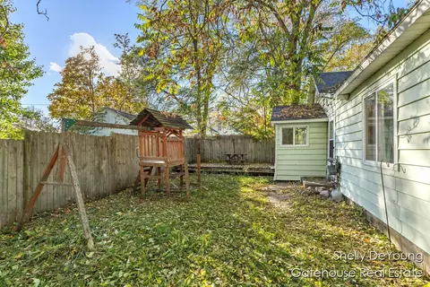 749 Moulton, Belding, MI 48809 photo 18