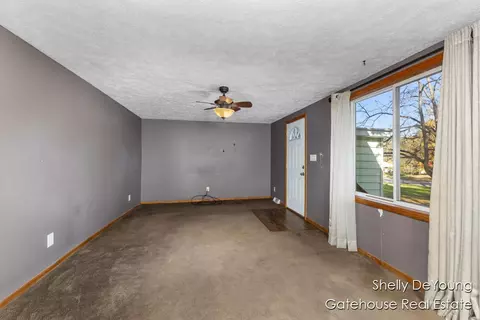 749 Moulton, Belding, MI 48809 photo 4