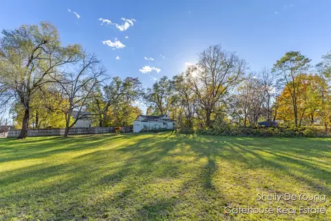749 Moulton, Belding, MI 48809 photo 15