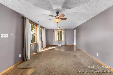 749 Moulton, Belding, MI 48809 photo 5