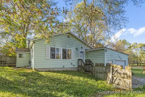 749 Moulton, Belding, MI 48809