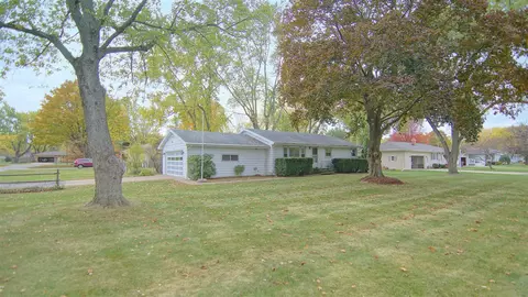 1350 N Aurilla, Saint Joseph, MI 49085
