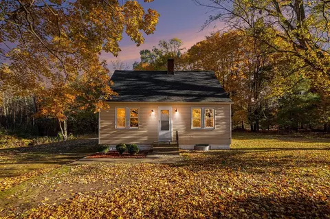 8392 Evanston, Ravenna, MI 49451