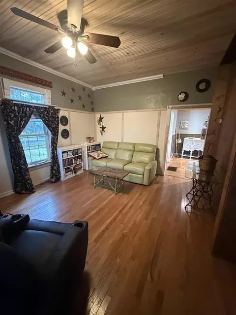 Living - 329 E St Joseph, Lawrence, MI 49064 photo 2 of 2