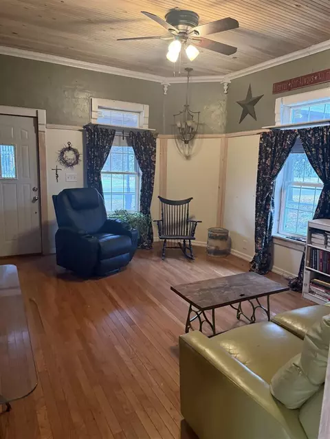 Living - 329 E St Joseph, Lawrence, MI 49064 photo 1 of 2