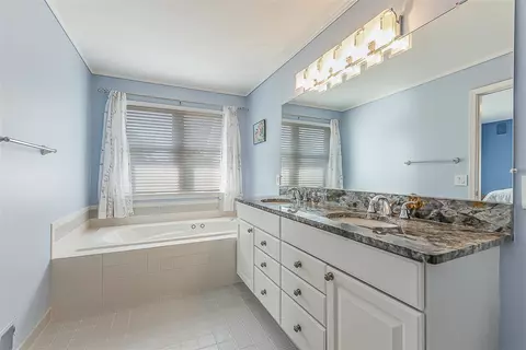 Bath - 8960 Albany, Saline, MI 48176 photo 1 of 5