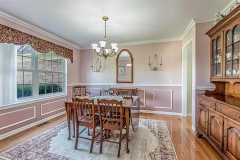 Dining - 8960 Albany, Saline, MI 48176 photo 4 of 4
