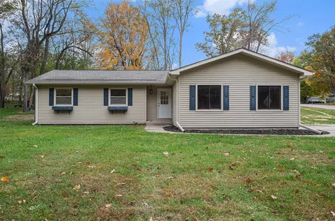 14694 Coon Holw, Three Rivers, MI 49093