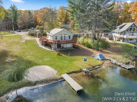 2042 Tacoma, Stanton, MI 48888 photo 5