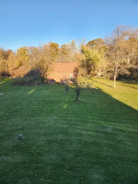 Exterior - 2639 Nadeau, Monroe, MI 48162 photo 2 of 9