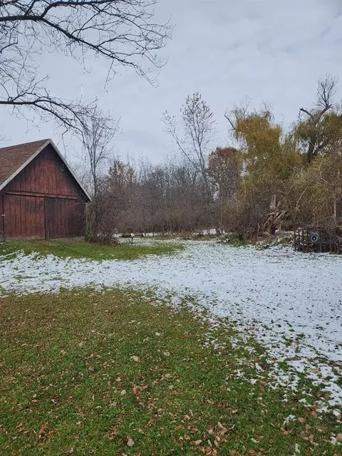 Exterior - 2639 Nadeau, Monroe, MI 48162 photo 3 of 9