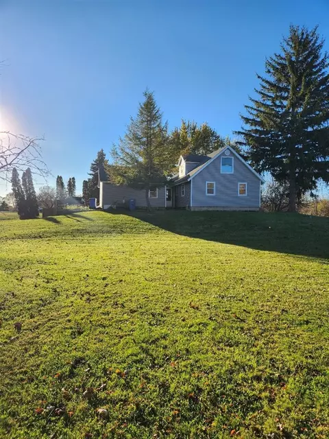 Exterior - 2639 Nadeau, Monroe, MI 48162 photo 4 of 9