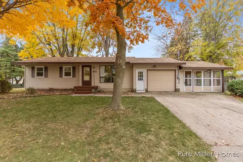 591 Fairway, Grand Rapids, MI 49534