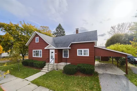 177 8th, Manistee, MI 49660