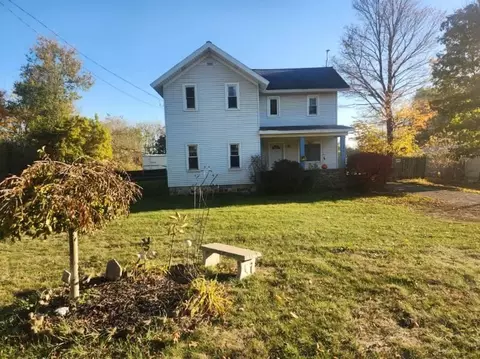 7541 E Chicago, Jonesville, MI 49250