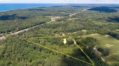 16800 Riverside, Union Pier, MI 49129