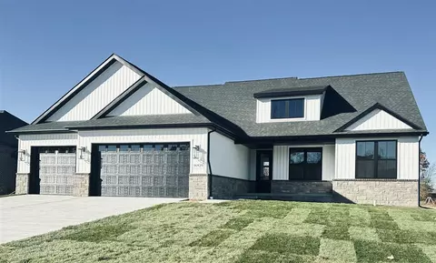 16420 Sleepy Holw, Fenton, MI 48430