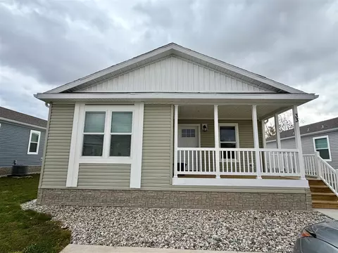 1283 Ellis # 33, Norton Shores, MI 49441