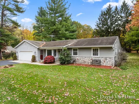 906 60th, Byron Center, MI 49315