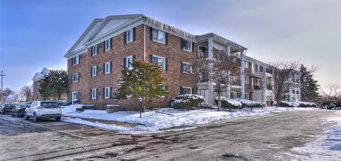 806 W Michigan #307E, Jackson, MI 49202