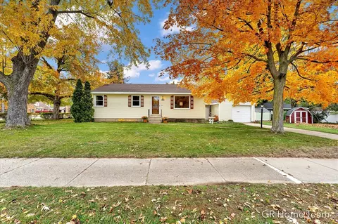 3955 Navaho, Grandville, MI 49418