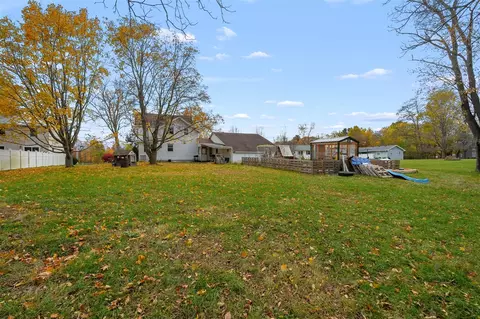 Exterior - 315 E Hughes, Marshall, MI 49068 photo 7 of 9